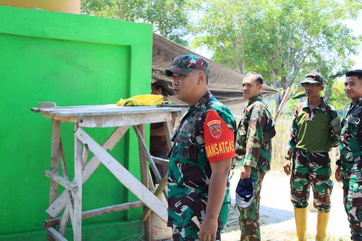 Pastikan Seluruh Sasaran Rampung Tepat Waktu, Dansatgas TMMD ke-129 Kodim 1505/Tidore Awasi Langsung Progres Pembangunan Pastikan Seluruh Sasaran Rampung Tepat Waktu, Dansatgas TMMD ke-129 Kodim 1505/Tidore Awasi Langsung Progres Pembangunan