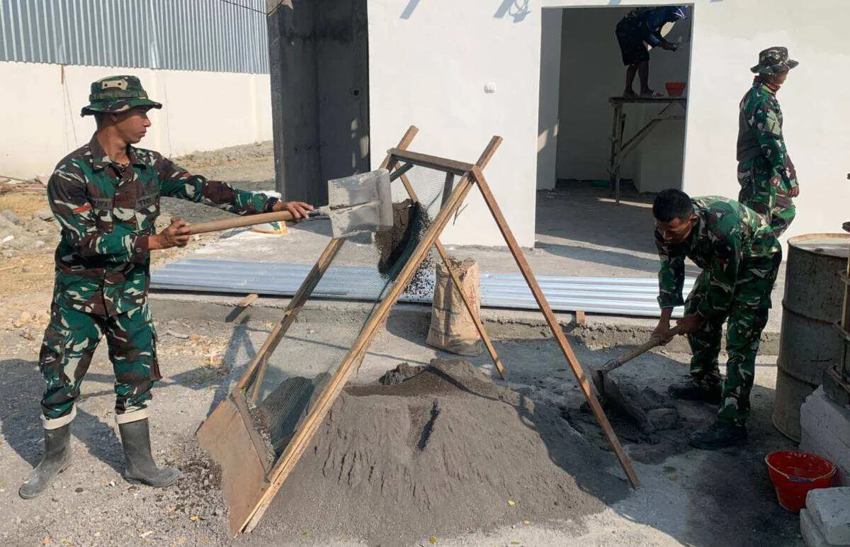 Sinergi Tanpa Batas: Satgas TMMD 129 Bojonegoro dan Warga Kesongo Kebut Pembangunan MCK Rest Area Terpadu Sinergi Tanpa Batas: Satgas TMMD 129 Bojonegoro dan Warga Kesongo Kebut Pembangunan MCK Rest Area Terpadu
