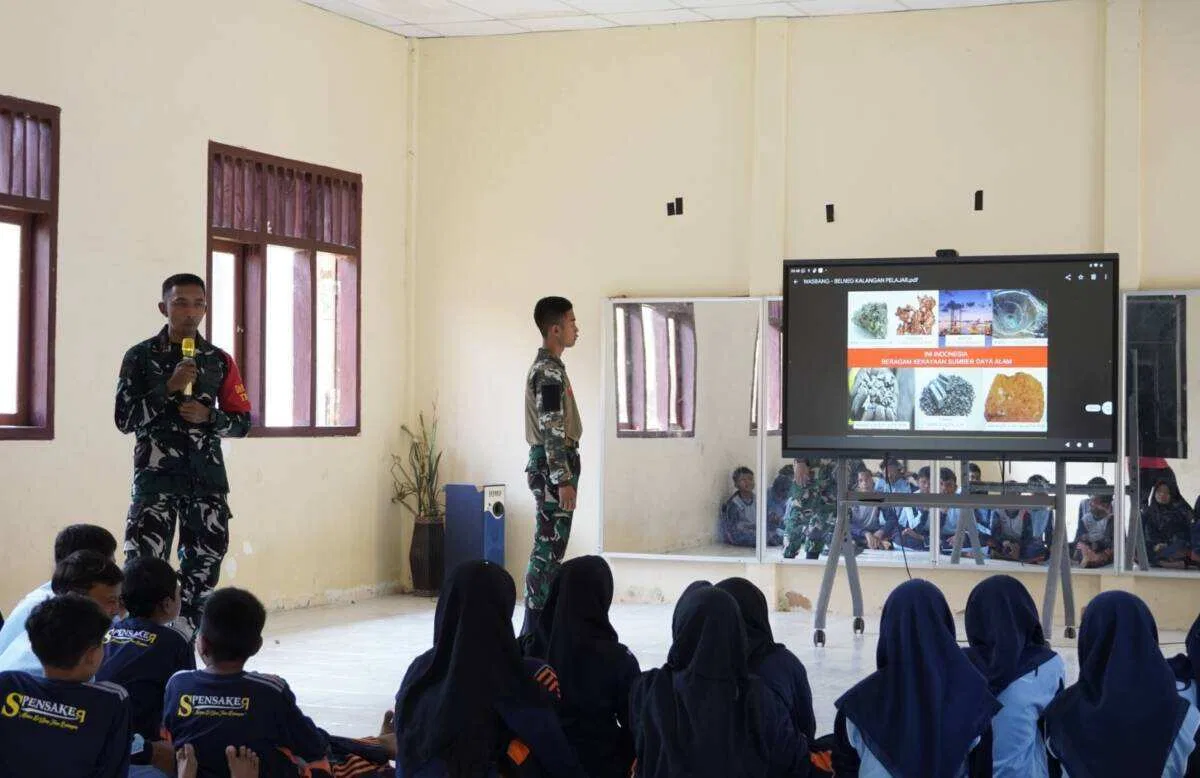 Menyapa Pelosok dengan Cinta Tanah Air: Cara Satgas TMMD 129 Bojonegoro Menyiapkan Pemimpin Masa Depan Menyapa Pelosok dengan Cinta Tanah Air: Cara Satgas TMMD 129 Bojonegoro Menyiapkan Pemimpin Masa Depan