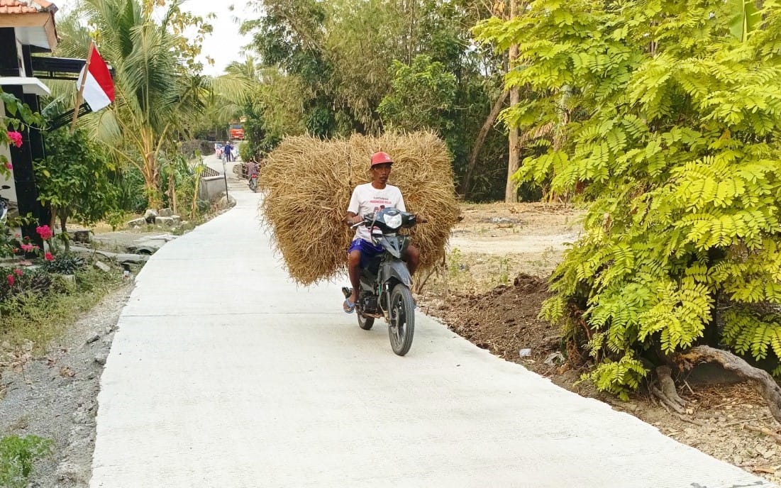 Jalan Baru, Harapan Baru: Asa Petani Dusun Mundu Mengangkut Rezeki Lewat TMMD 129 Bojonegoro Jalan Baru, Harapan Baru: Asa Petani Dusun Mundu Mengangkut Rezeki Lewat TMMD 129 Bojonegoro