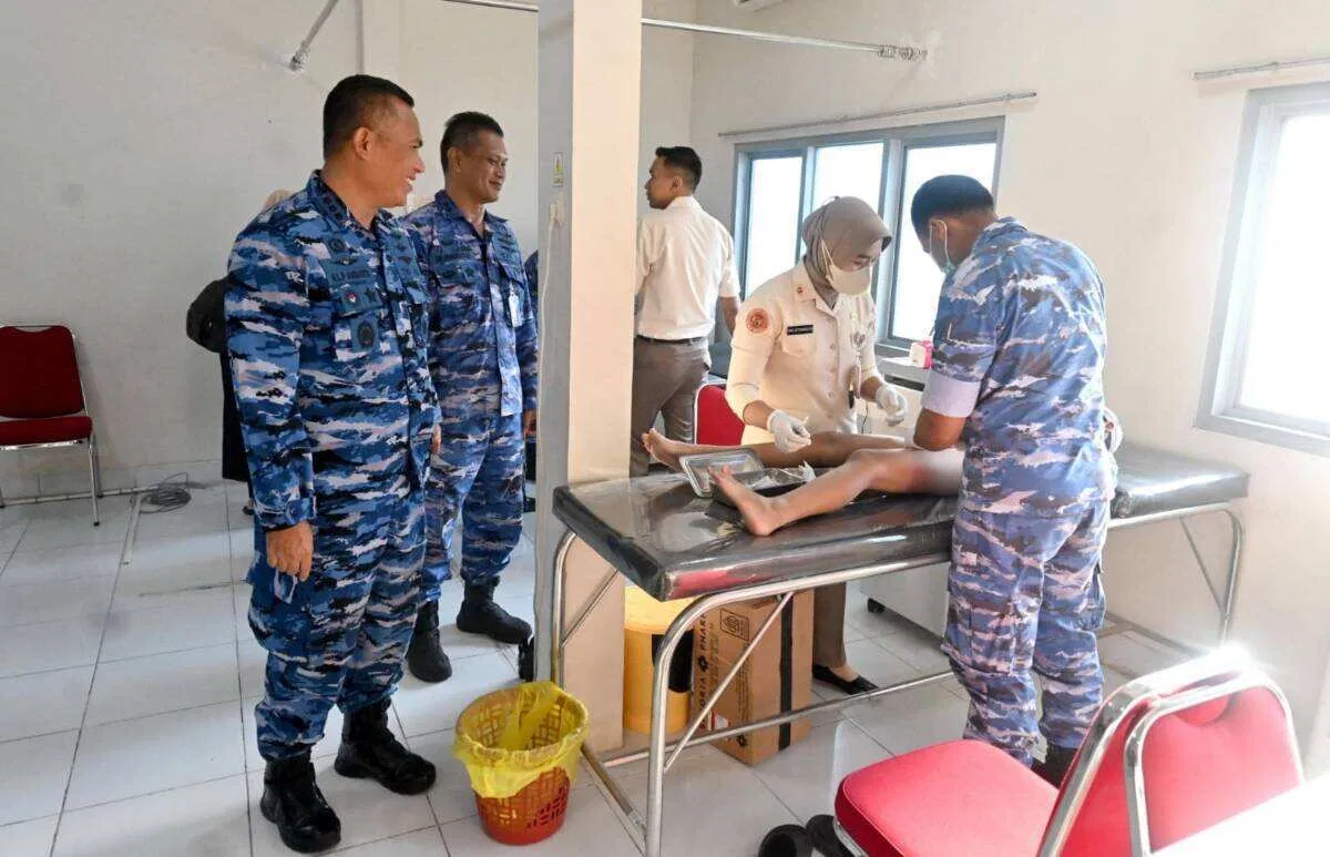 Lanud Sjamsudin Noor Tebar Manfaat di Hari Bakti ke-79 TNI AU Tahun 2026, Ribuan Warga Kalsel Nikmati Layanan Kesehatan Gratis dan Bazar UMKM Murah Lanud Sjamsudin Noor Tebar Manfaat di Hari Bakti ke-79 TNI AU Tahun 2026, Ribuan Warga Kalsel Nikmati Layanan Kesehatan Gratis dan Bazar UMKM Murah