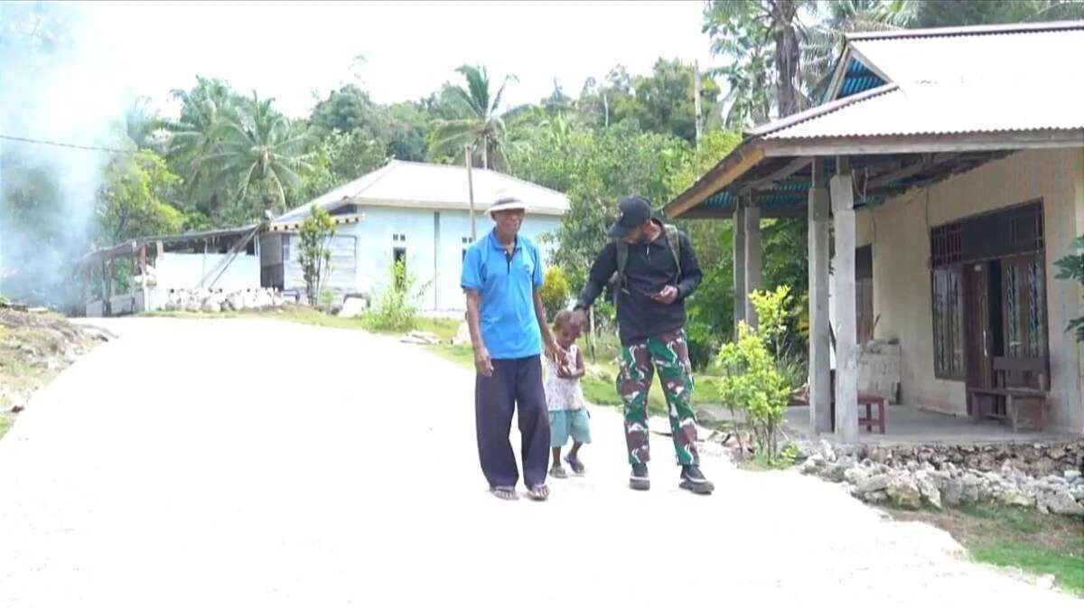 TMMD Ke-129 Kodim 1807/Sorong Selatan Wujudkan Jalan Cor 250 Meter, Warga Kampung Sesor Rasakan Manfaat Nyata TMMD Ke-129 Kodim 1807/Sorong Selatan Wujudkan Jalan Cor 250 Meter, Warga Kampung Sesor Rasakan Manfaat Nyata