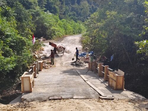 Rehab Jembatan TMMD Ke-129 Kodim 1807/Sorong Selatan Hampir Rampung, Perkuat Akses dan Tingkatkan Mobilitas Warga Kampung Sesor