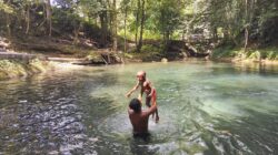 Keseruan Anak Anak Kp. Sesor menikmati Air Terjun, TMMD Ke-129 Buka Akses Wisata, Tangga Menuju Air Terjun Kini Lebih Nyaman Dilalui