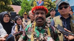 Sampaikan Ultimatum, Stafsus Menhan Lenis Kogoya Minta TPNPB-OPM Hentikan Kekerasan dan Tinggalkan Wamena Sampaikan Ultimatum, Stafsus Menhan Lenis Kogoya Minta TPNPB-OPM Hentikan Kekerasan dan Tinggalkan Wamena