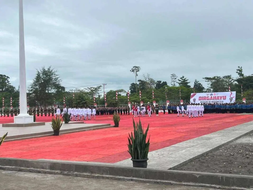Upacara HUT ke-81 RI di Yahukimo Berlangsung Khidmat, Bupati Didimus Yahuli Pimpin Langsung