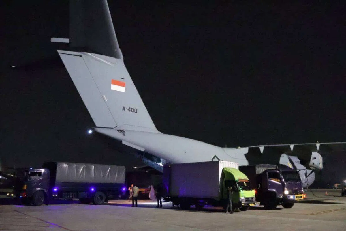 Hari Keenam Pascagempa, TNI Kerahkan 5.254 Personel dan Salurkan 293 Ton Bantuan untuk NTT