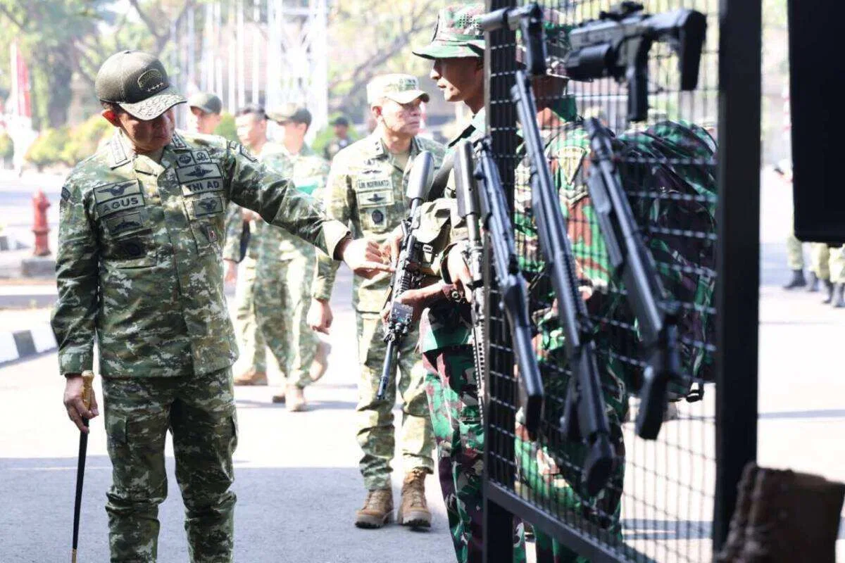 Panglima TNI Tinjau Kesiapan Prajurit dalam Complex Warfare Course di Batujajar