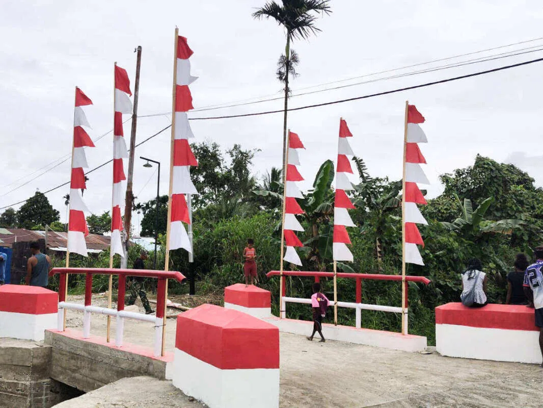 Kodim 1710/Mimika Rampungkan Jembatan Beton di Kelurahan Kamoro Jaya dan Wonosari Jaya