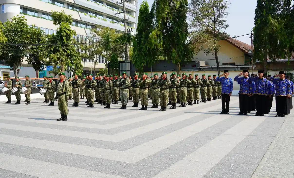 Peringati HUT ke-81 TNI, Kodim Bojonegoro Gelar Ziarah Nasional dan Ajak Generasi Muda Teladani Pahlawan Peringati HUT ke-81 TNI, Kodim Bojonegoro Gelar Ziarah Nasional dan Ajak Generasi Muda Teladani Pahlawan