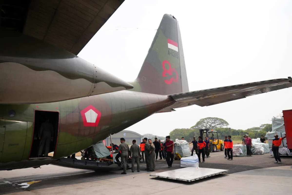 Hari Kedua Puluh Lima Penanganan Gempa NTT, TNI Kirim 1.226,182 Ton Bantuan