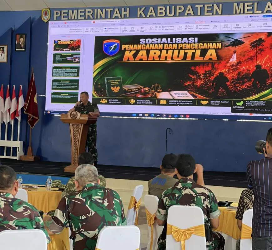 TNI Intensifkan Penyuluhan Pencegahan Karhutla di 11 Kecamatan Kabupaten Melawi, Kalbar