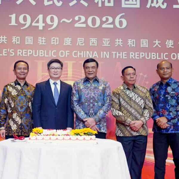 Kasum TNI Bersama Menko Polkam Hadiri Perayaan Hari Nasional ke-77 RRC