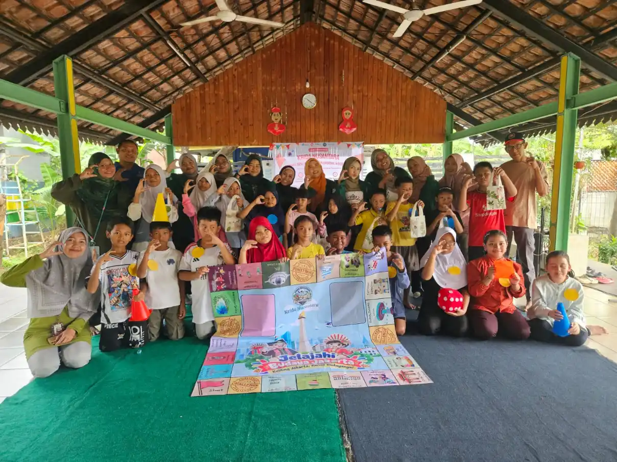Krida Nusantara: Mahasiswa PPG UHAMKA Kenalkan Budaya melalui Bermain dan Berkarya Krida Nusantara: Mahasiswa PPG UHAMKA Kenalkan Budaya melalui Bermain dan Berkarya