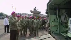 Modernisasi Alutsista Marinir, Panglima TNI Serahkan Ranpur AAV M-35 Kepada TNI Angkatan Laut