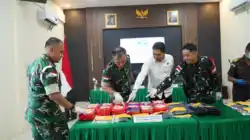 TNI Gagalkan Penyelundupan 16,4 Kilogram Sabu di Perbatasan RI-Malaysia TNI Gagalkan Penyelundupan 16,4 Kilogram Sabu di Perbatasan RI-Malaysia