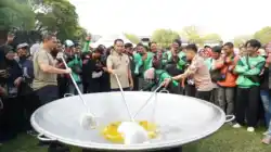 Panglima TNI Hadiri Hit & Eat Kodam Jaya, Perkuat Kebersamaan dengan Masyarakat Panglima TNI Hadiri Hit & Eat Kodam Jaya, Perkuat Kebersamaan dengan Masyarakat