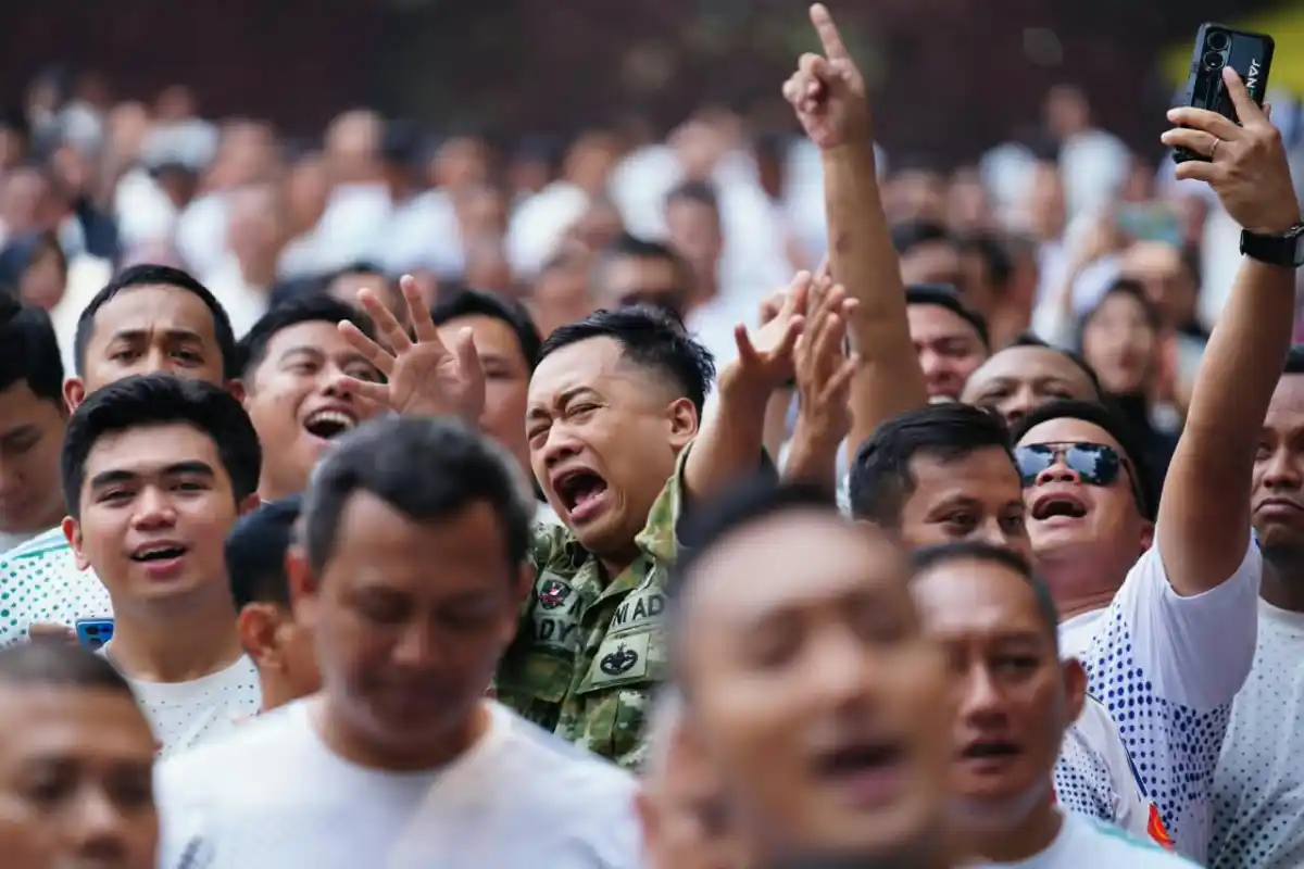 Olahraga Bersama, Panglima TNI Perkuat Kebersamaan dengan Prajurit Mabes TNI Olahraga Bersama, Panglima TNI Perkuat Kebersamaan dengan Prajurit Mabes TNI