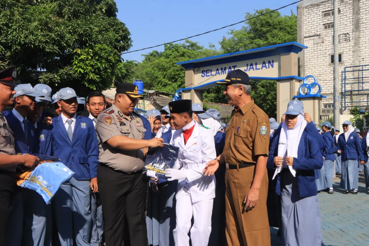 Kapolresta Tuban Ingatkan Siswa, Pelanggaran Lalu Lintas Bisa Berujung Pemanggilan Orang Tua