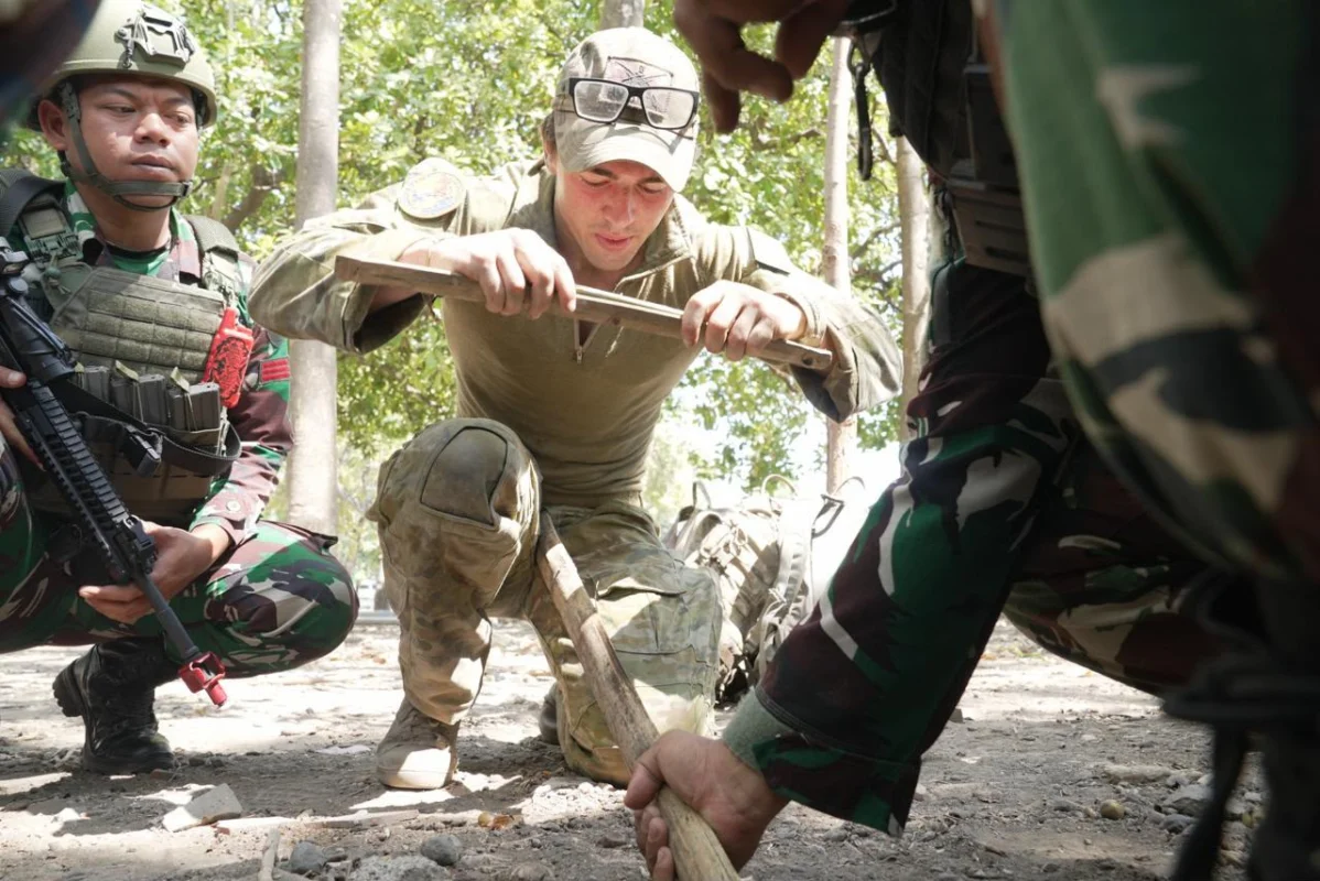 TNI–ADF Asah Kemampuan Bertahan Hidup di Alam Liar dalam Latgabma Keris Woomera 2026