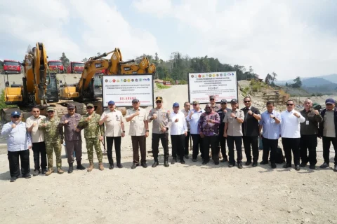 Panglima TNI Tinjau Penertiban Kawasan Hutan di Nabire