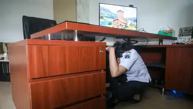 Simulasi Gempa di Jakarta Selatan, ASN Berlatih Berlindung dan Evakuasi