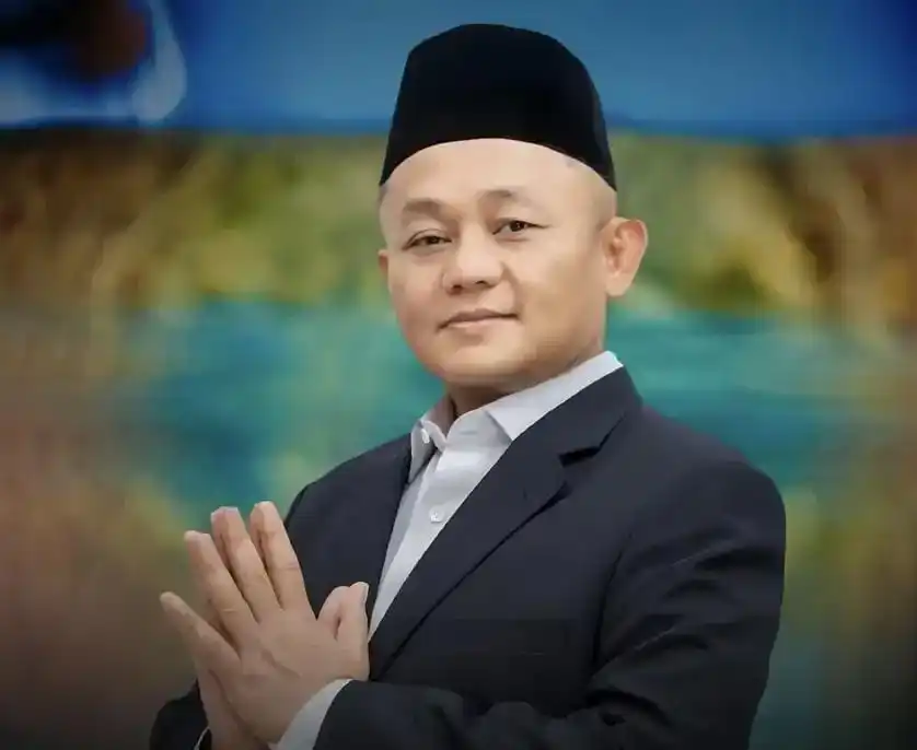 Pergantian ini berlangsung melalui proses pelantikan kenegaraan yang dipimpin langsung oleh Presiden Prabowo Subianto