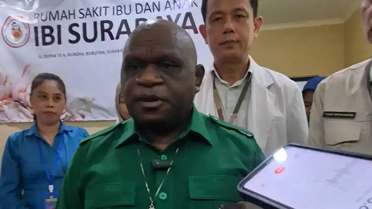 Natalius Pigai Serahkan Evaluasi Jabatan Menteri kepada Presiden Prabowo – kejarberita.com