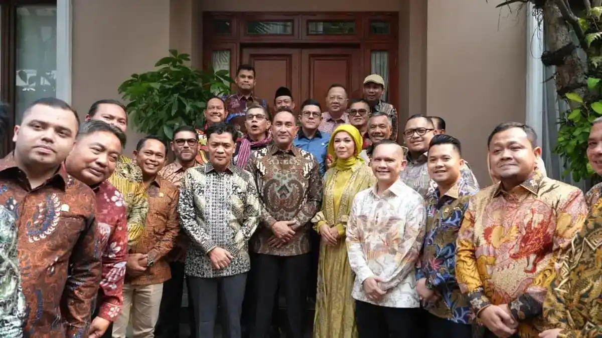 Keterangan itu menjadi dasar informasi mengenai latar belakang kunjungan yang berlangsung di Jakarta tersebut