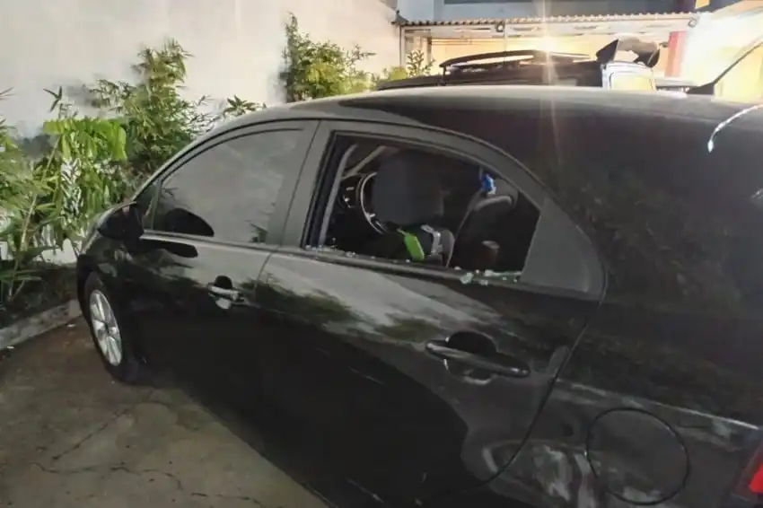 Jurnalis Jadi Korban Pecah Kaca Mobil Saat Makan Malam di Depok