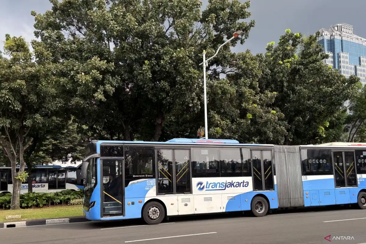 Rangkaian Peristiwa Jakarta Sepekan: Pergantian Pejabat Kepolisian hingga Penyesuaian Tarif TransJakarta