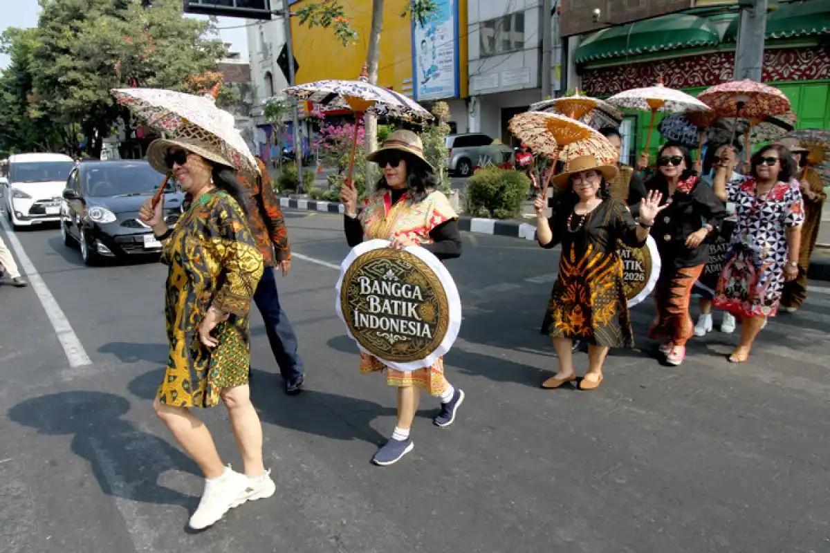 Jejak Pelestarian Batik dalam Peringatan Hari Batik Nasional di Solo