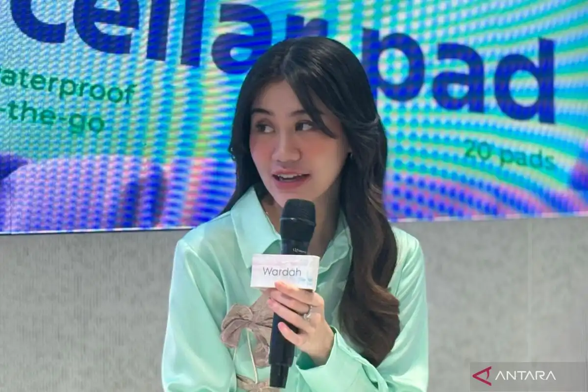 Kebiasaan Aaliyah Massaid Membersihkan Wajah Sebelum Bertemu Anak