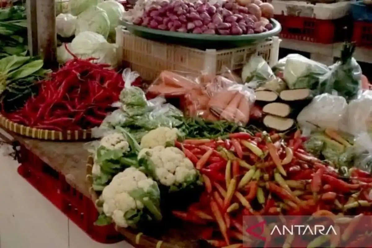 PIHPS Mencatat Harga Cabai Rawit Merah Tembus Rp103.250 per Kilogram