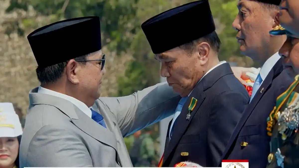 Djamari Chaniago Raih Bintang Mahaputera Setelah Mengakhiri Jabatan Menko Polkam