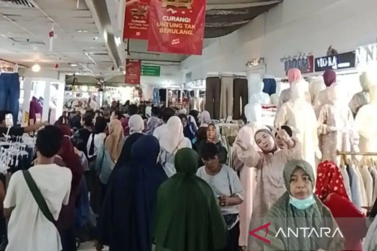 Arus Belanja di Tanah Abang Menguat, Kunjungan Harian Rata-Rata 15 Ribu Orang