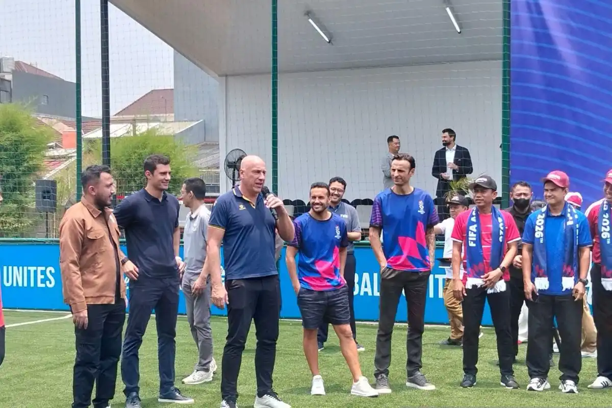 FIFA dan PSSI Resmikan Lapangan Baru Sambil Bagikan Sepatu Bola untuk Anak-anak Jakarta