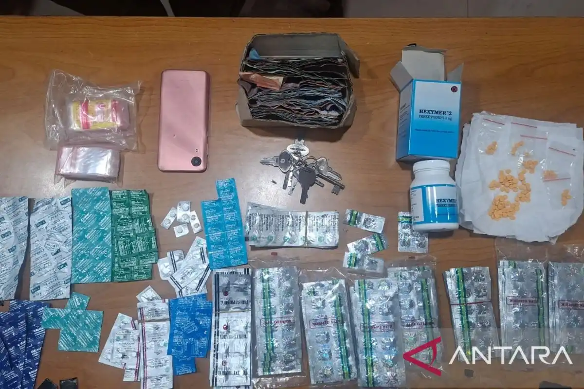 Polisi Telusuri Pemasok Obat Keras ke Toko Kosmetik di Penjaringan