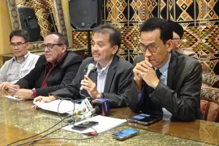 Roy Suryo Soroti Ketidaksesuaian Skripsi Jokowi dan Kaitannya dengan Tuduhan Ijazah Palsu