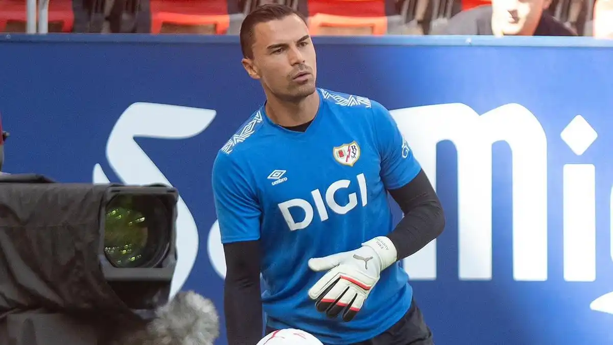 Emil Audero Pulang ke Rayo Vallecano dengan Apresiasi Pelatih Usai Bawa Indonesia Juara