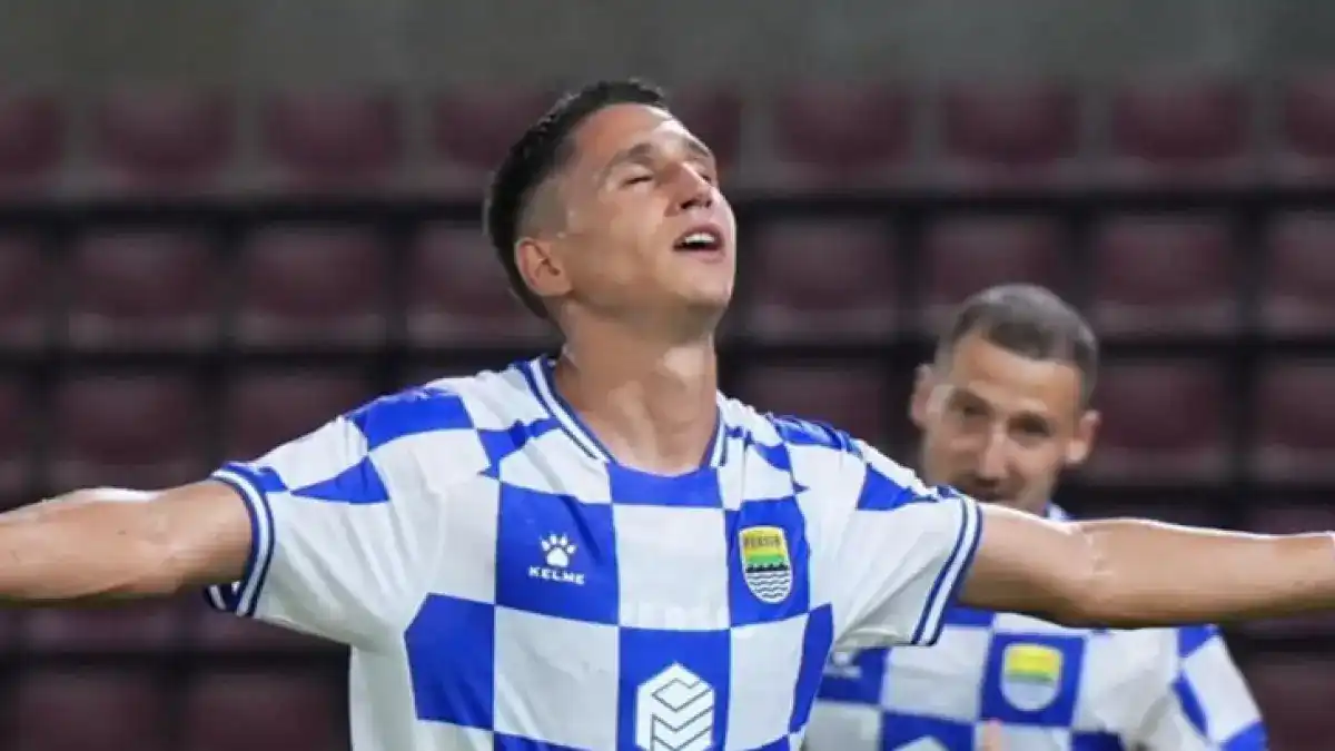 Persib Balikkan Keadaan atas Port FC, Luka Menalo Dinobatkan sebagai Pemain Terbaik