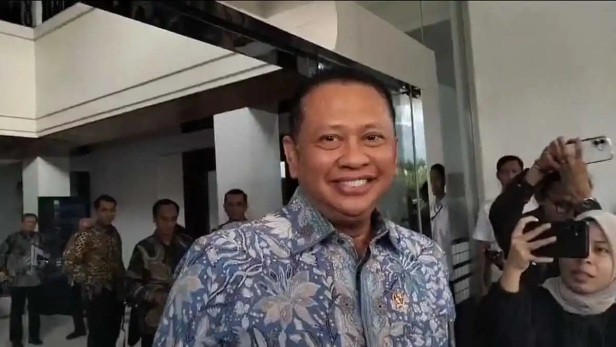 Bamsoet Tegaskan Putusan MK soal Gugatan Ijazah Gibran Harus Dihormati