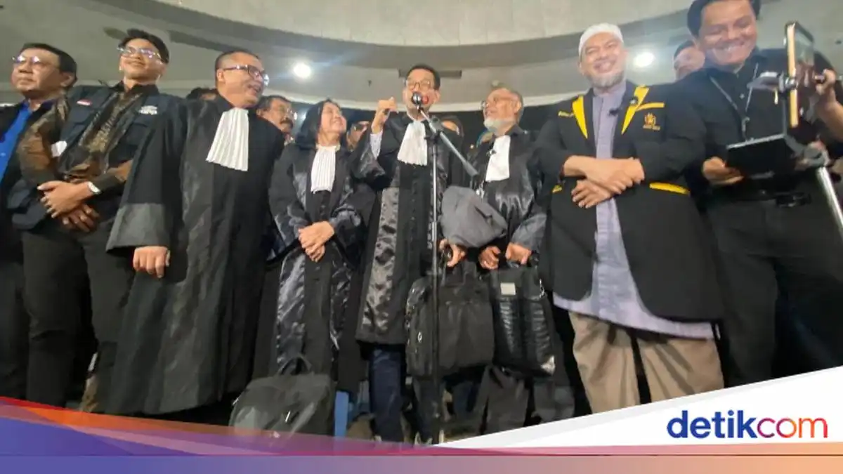 Denny Indrayana Minta DPR Menindaklanjuti Putusan MK soal Gibran