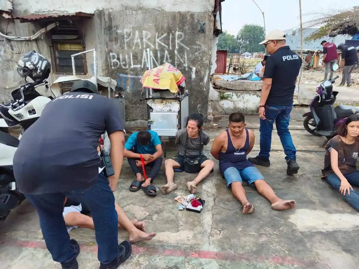 Penggerebekan di Dua Kampung Jakarta Barat Berujung pada Penangkapan 24 Orang