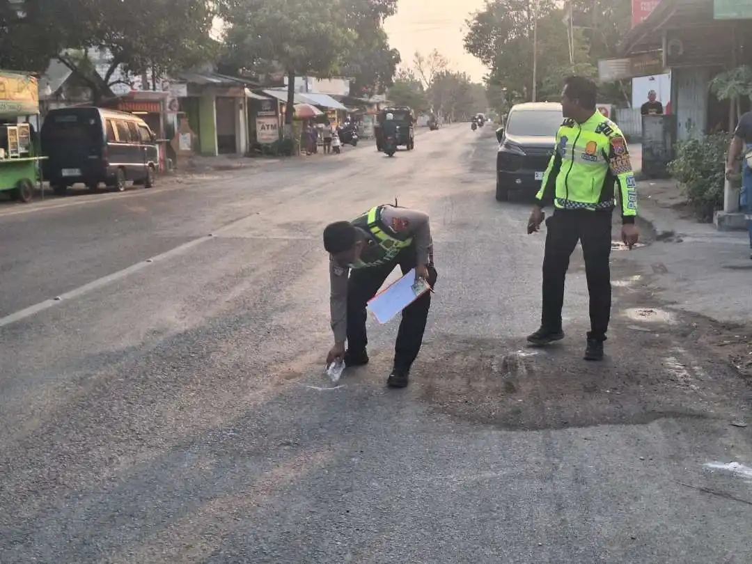 Mahasiswa Asal Tuban Meninggal dalam Kecelakaan Motor dan Truk Trailer