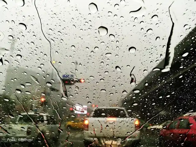 Prakiraan Cuaca Jawa Timur Sabtu: Hujan Lokal dan Gelombang Selatan Perlu Diwaspadai