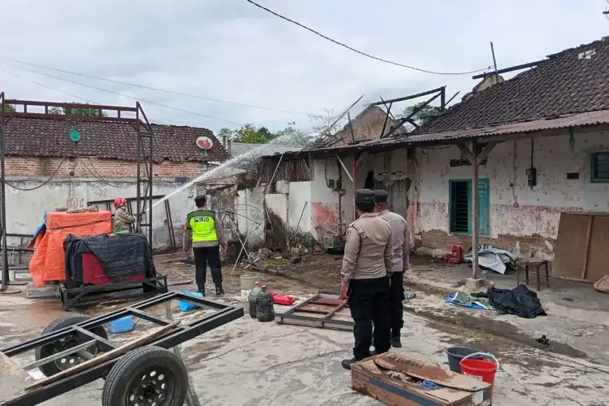 Kebakaran Gudang Rumah Warga di Talun Blitar Diduga Dipicu Korsleting