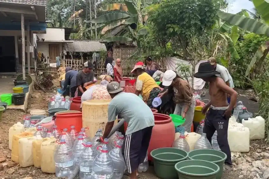 Status Darurat Kekeringan Lumajang Diperpanjang, Krisis Air Bersih Masih Berdampak pada 19.771 Jiwa