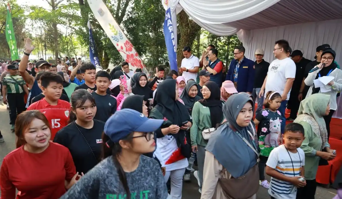 Ribuan Warga Padati Tandon Ciater dalam Kegiatan Jalan Santai Bulan Bakti Karang Taruna