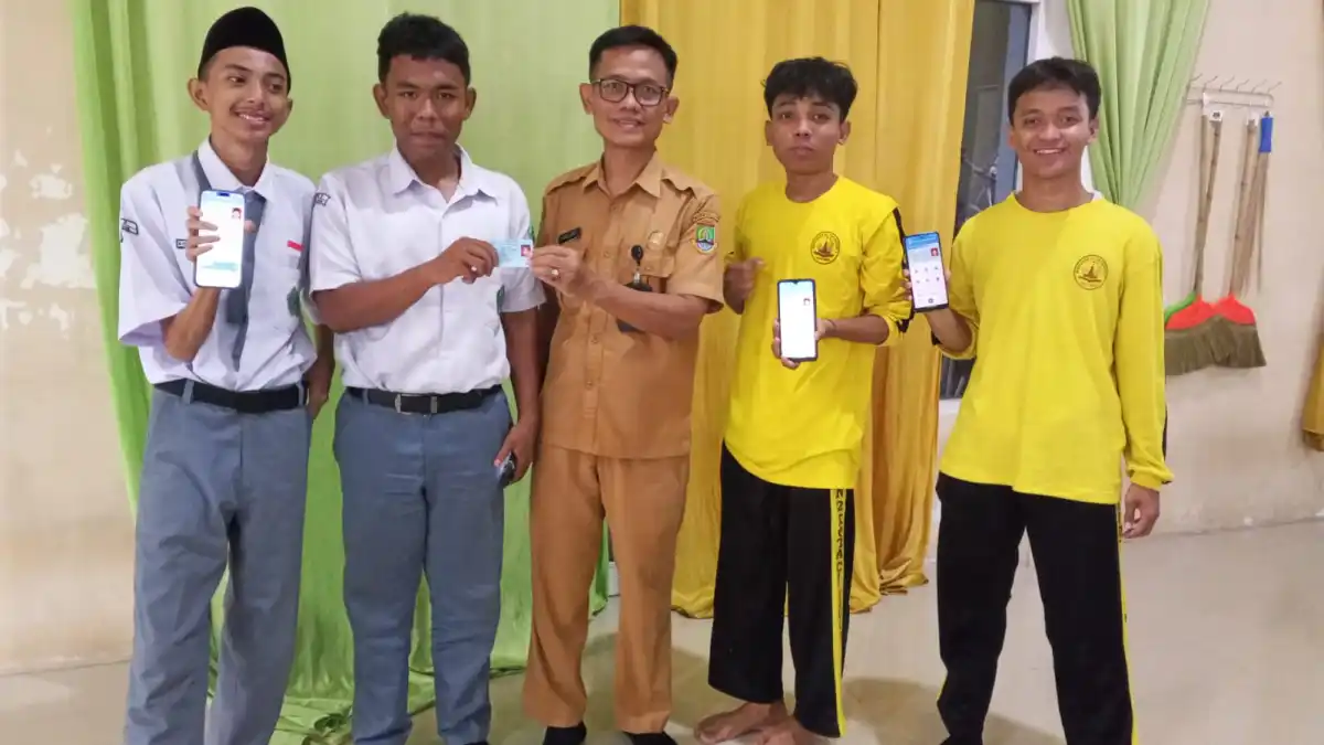 Disdukcapil Cilegon Rekam KTP-el 1.719 Siswa SMA pada 2026